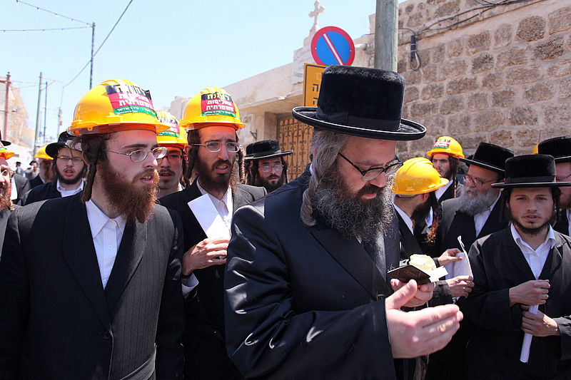 לראשונה: המפגינים הגיעו מצויידים בקסדות החדשות