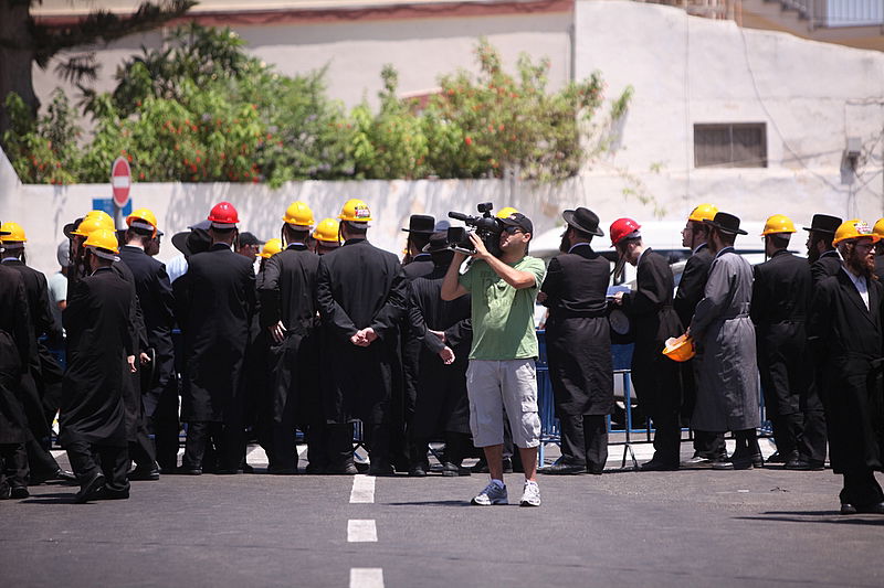 לראשונה: המפגינים הגיעו מצויידים בקסדות החדשות