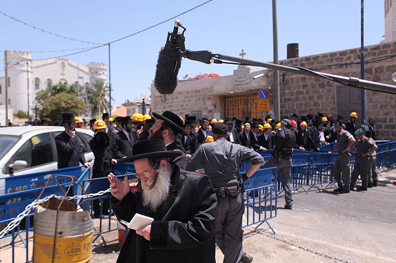 לראשונה: המפגינים הגיעו מצויידים בקסדות החדשות