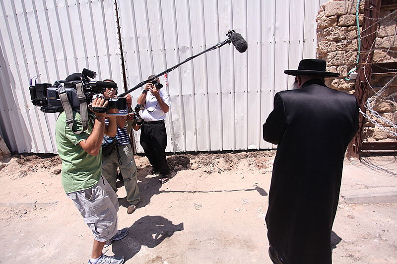 לראשונה: המפגינים הגיעו מצויידים בקסדות החדשות