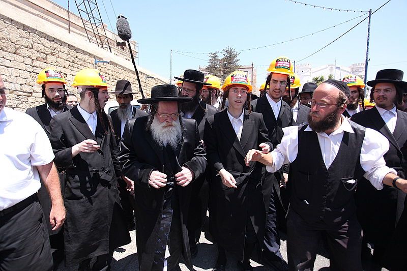 לראשונה: המפגינים הגיעו מצויידים בקסדות החדשות