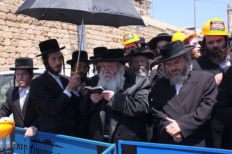 לראשונה: המפגינים הגיעו מצויידים בקסדות החדשות