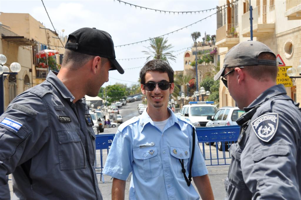 חיזוק מפתיע: הגר"ח הגיע למחות נגד החפירות ביפו