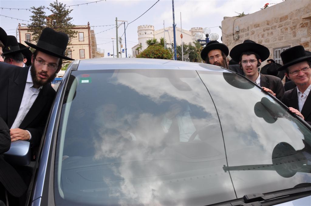 חיזוק מפתיע: הגר"ח הגיע למחות נגד החפירות ביפו