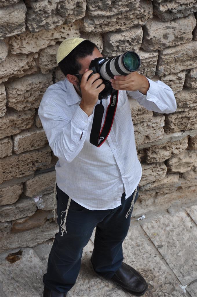 חיזוק מפתיע: הגר"ח הגיע למחות נגד החפירות ביפו