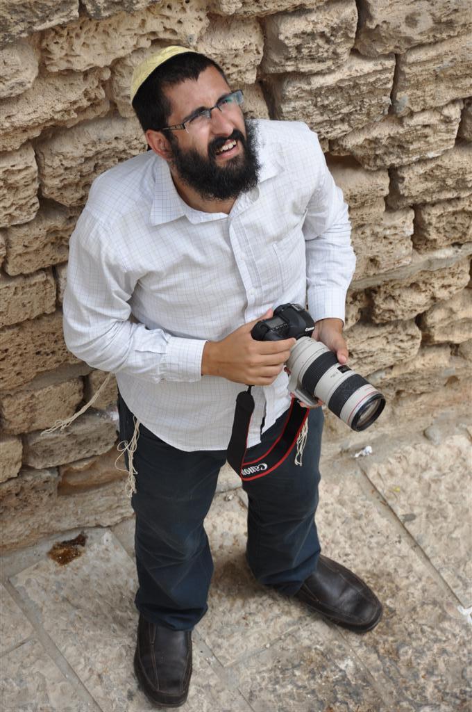 חיזוק מפתיע: הגר"ח הגיע למחות נגד החפירות ביפו