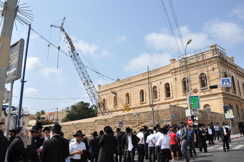 חיזוק מפתיע: הגר"ח הגיע למחות נגד החפירות ביפו