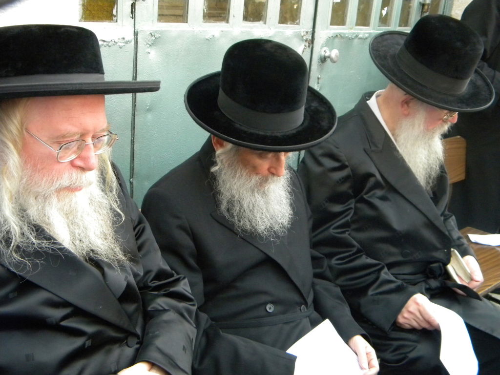 הגר"ח מחה ביפו, הגאב"ד קונן במאה שערים • מיוחד