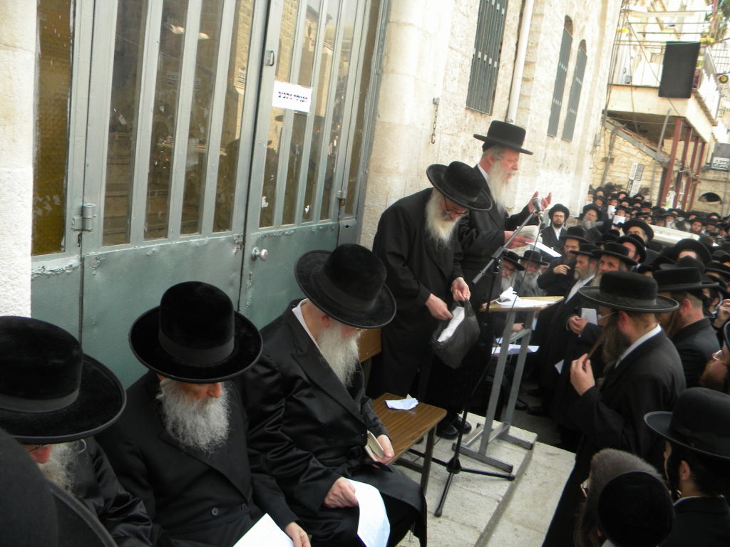 הגר"ח מחה ביפו, הגאב"ד קונן במאה שערים • מיוחד