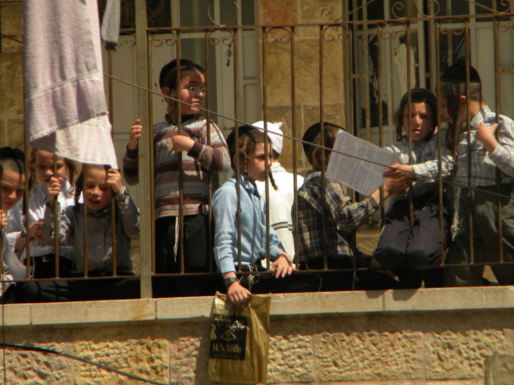 הגר"ח מחה ביפו, הגאב"ד קונן במאה שערים • מיוחד