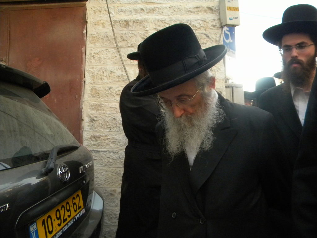 הגר"ח מחה ביפו, הגאב"ד קונן במאה שערים • מיוחד