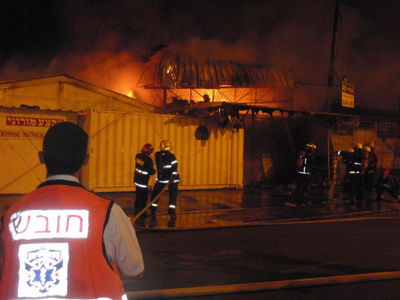 המפעל עלה באש, התפילין לא נפגעו