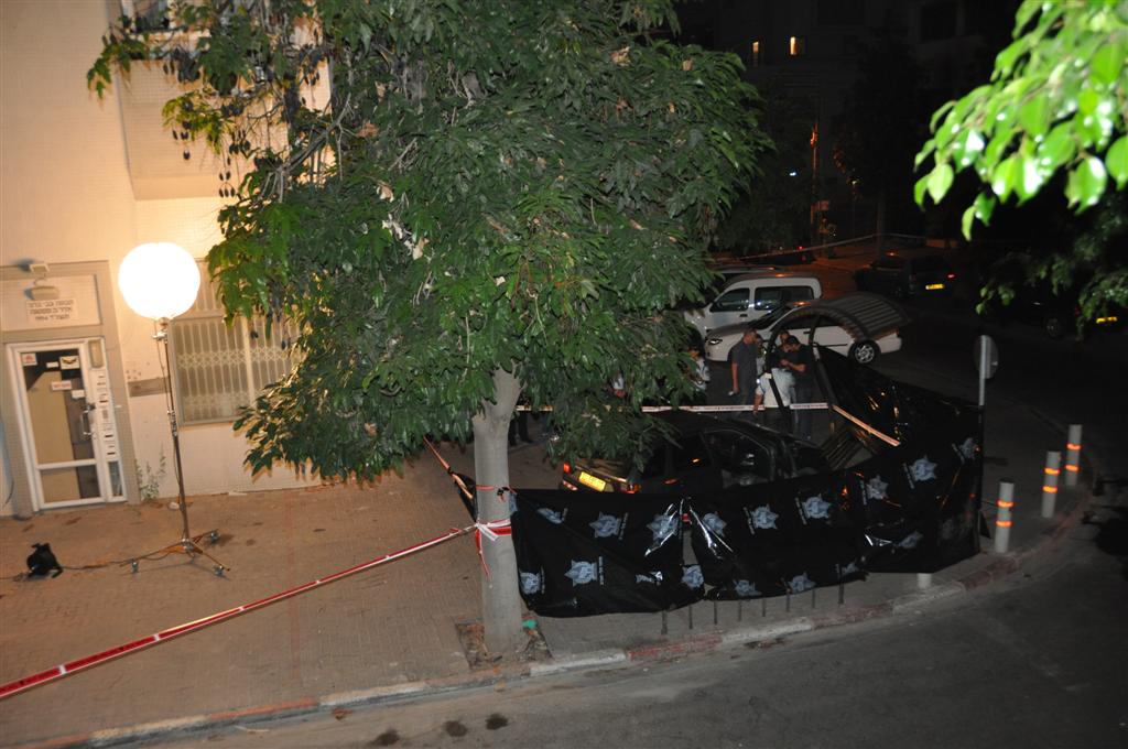 שני צעירים חרדים נהרגו אמש מיריות בתל-אביב