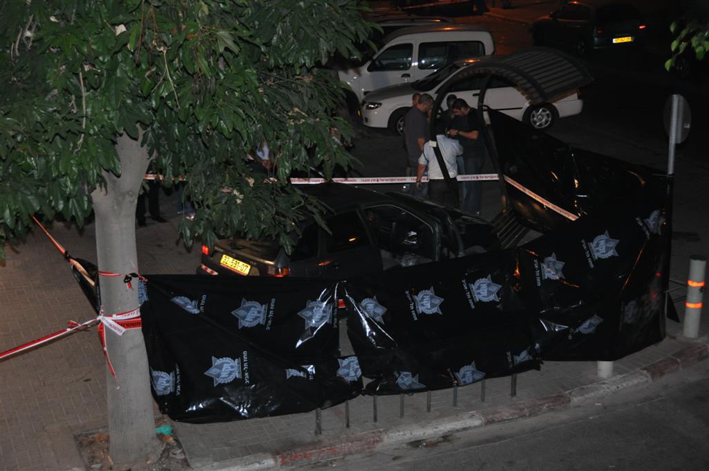 שני צעירים חרדים נהרגו אמש מיריות בתל-אביב