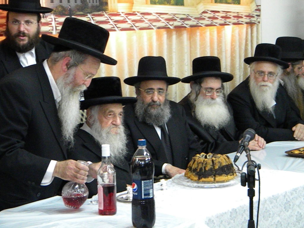 בעל ה"שבט הלוי" במעמד א"פ לביהכנ"ס "שבט הלוי"