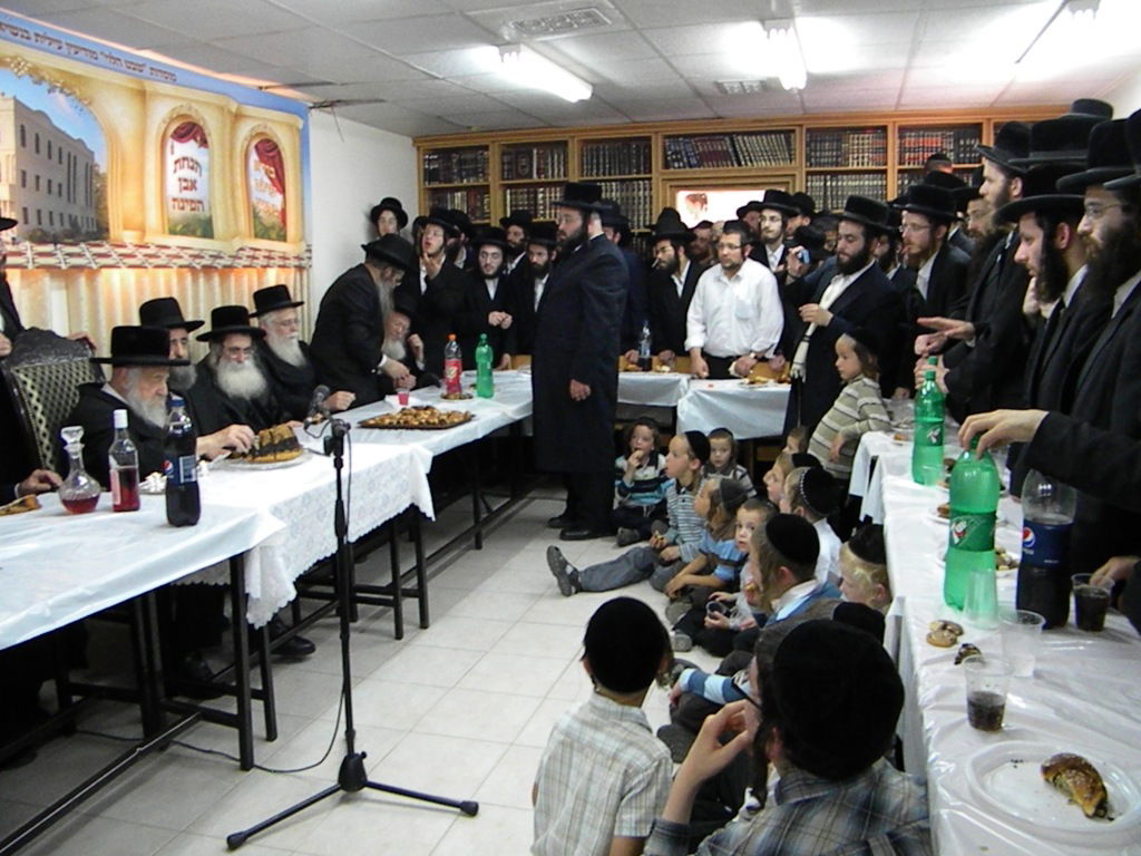 בעל ה"שבט הלוי" במעמד א"פ לביהכנ"ס "שבט הלוי"