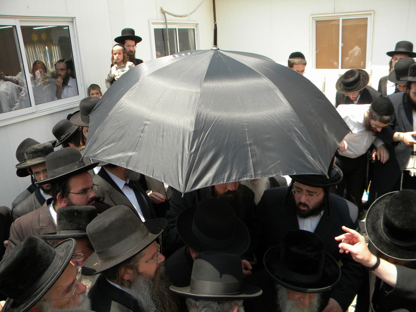 בעל ה"שבט הלוי" במעמד א"פ לביהכנ"ס "שבט הלוי"