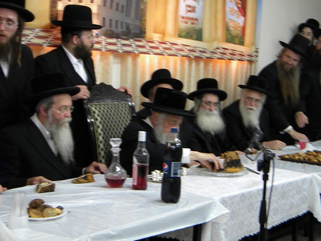 בעל ה"שבט הלוי" במעמד א"פ לביהכנ"ס "שבט הלוי"