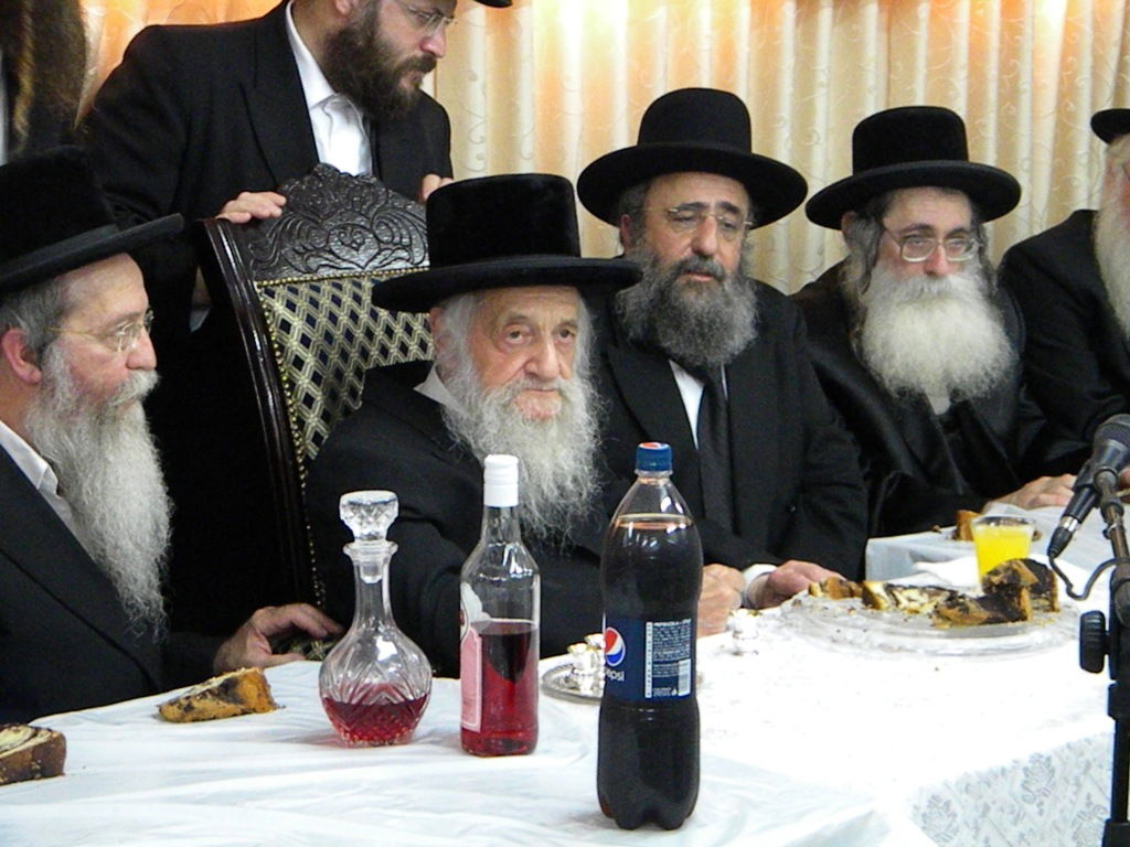 בעל ה"שבט הלוי" במעמד א"פ לביהכנ"ס "שבט הלוי"