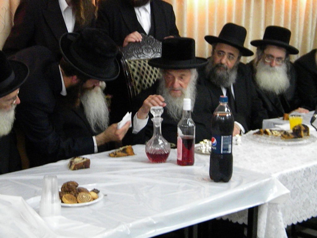 בעל ה"שבט הלוי" במעמד א"פ לביהכנ"ס "שבט הלוי"