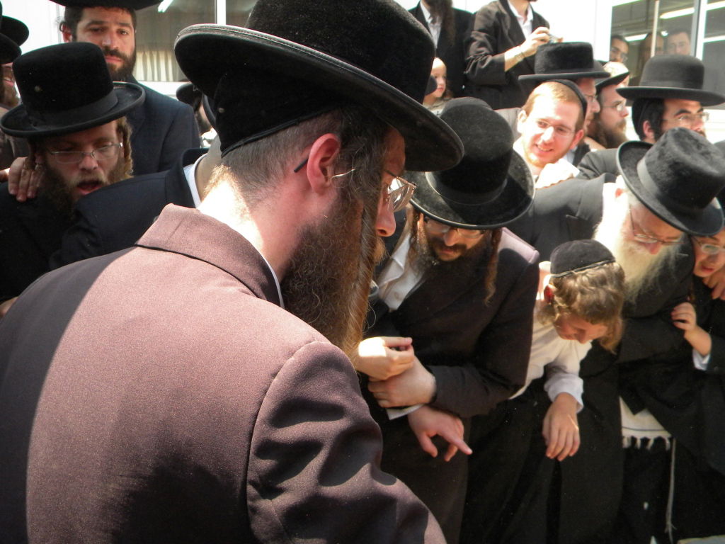 בעל ה"שבט הלוי" במעמד א"פ לביהכנ"ס "שבט הלוי"