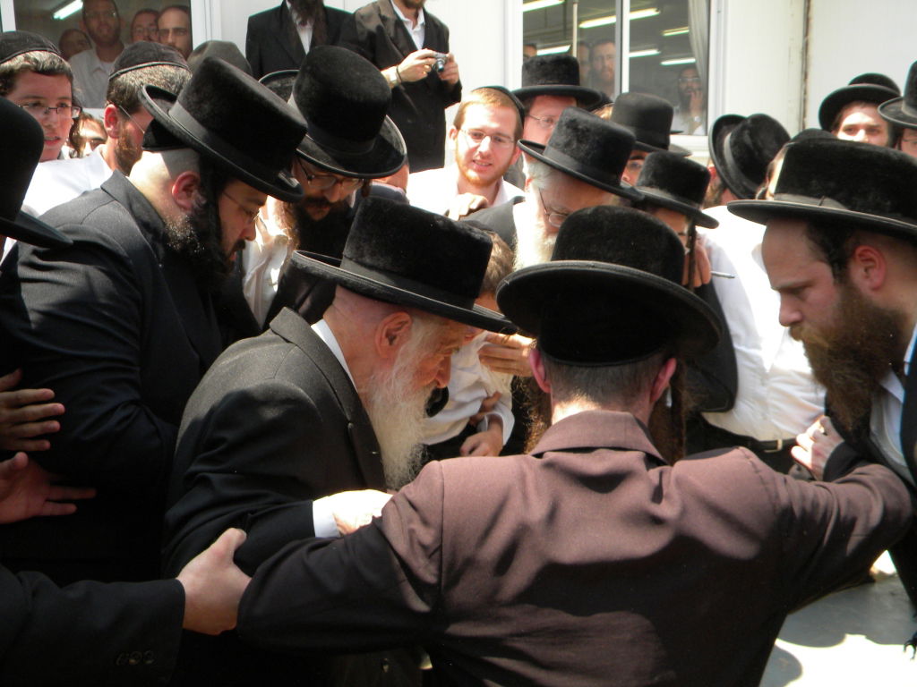 בעל ה"שבט הלוי" במעמד א"פ לביהכנ"ס "שבט הלוי"