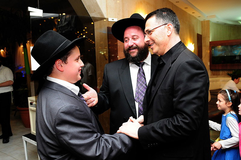 גלריה: העסקן שאיחד את המפלגות לערב אחד