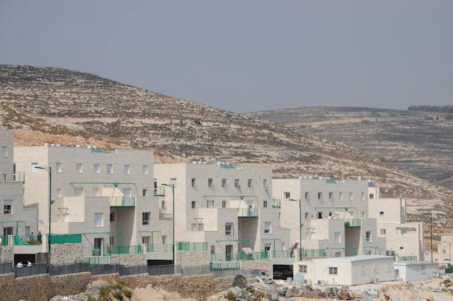 החלום מתגשם: גבעת זאב החדשה מתאכלסת