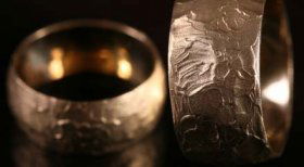 מעשה בשידוך, בחתולה ובכלב: טור אישי