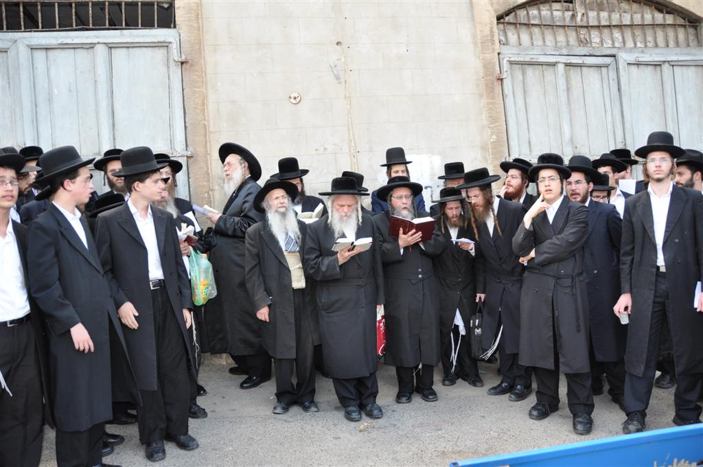 בתקיעת שופרות ובתפילה מיוחדת הוטלה קללה ביפו