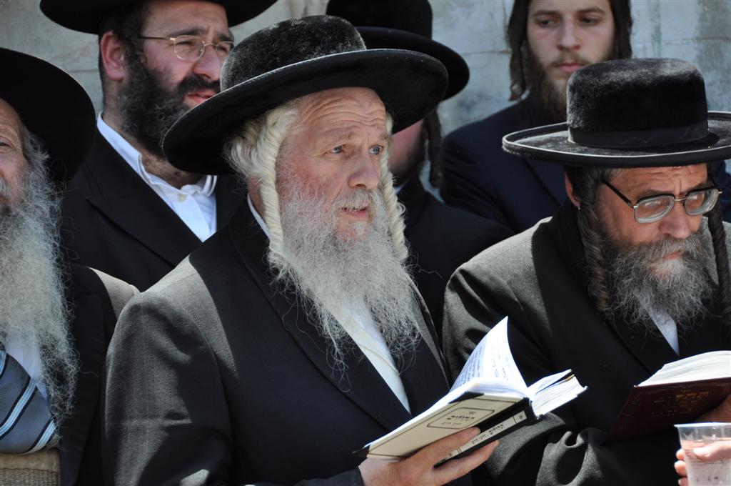 בתקיעת שופרות ובתפילה מיוחדת הוטלה קללה ביפו