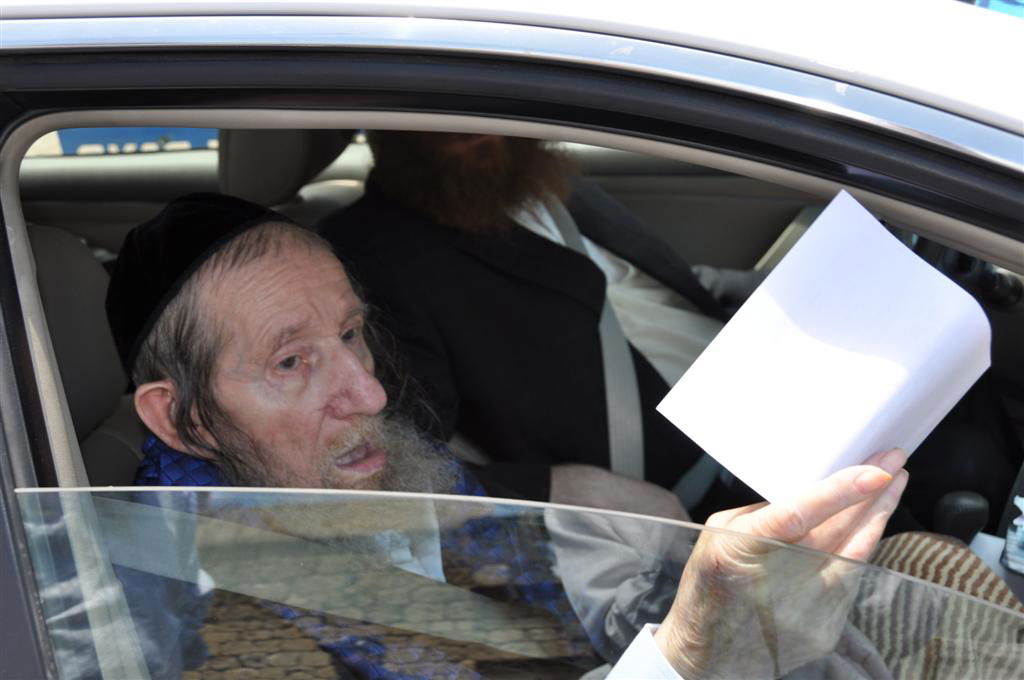 בתקיעת שופרות ובתפילה מיוחדת הוטלה קללה ביפו