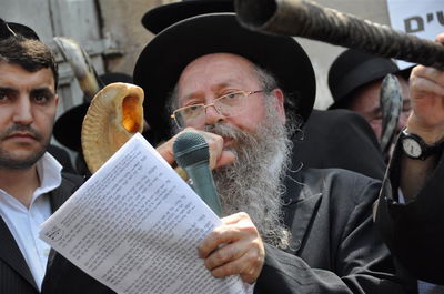 בתקיעת שופרות ובתפילה מיוחדת הוטלה קללה ביפו