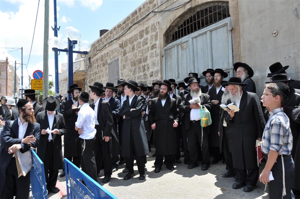בתקיעת שופרות ובתפילה מיוחדת הוטלה קללה ביפו