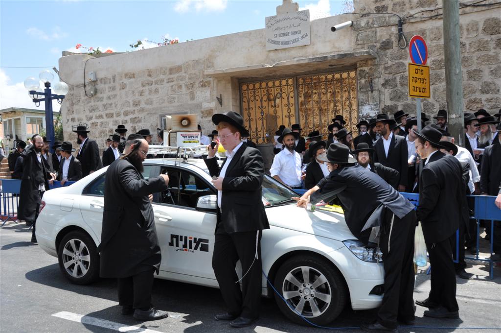 בתקיעת שופרות ובתפילה מיוחדת הוטלה קללה ביפו