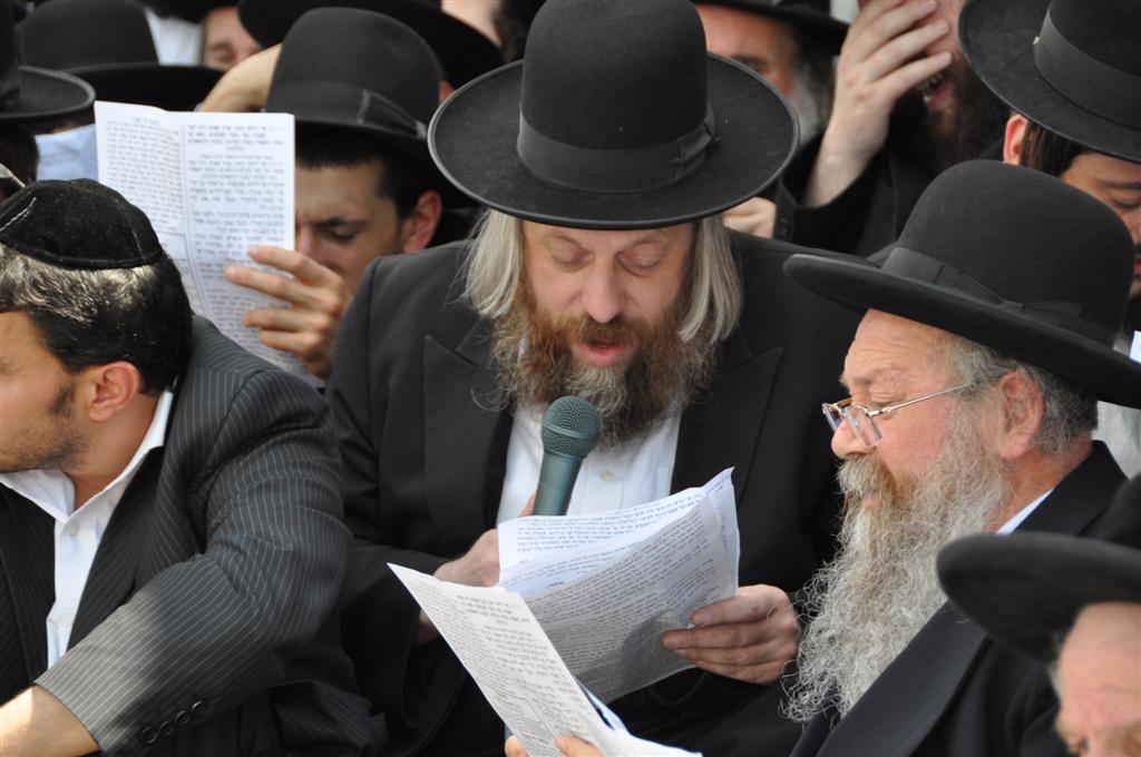 בתקיעת שופרות ובתפילה מיוחדת הוטלה קללה ביפו