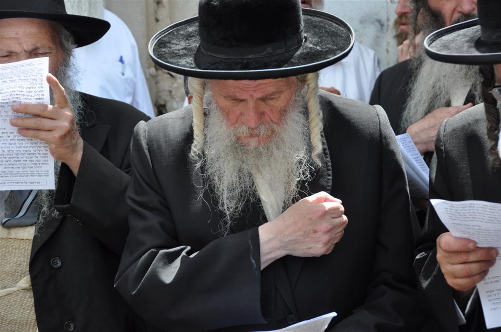 בתקיעת שופרות ובתפילה מיוחדת הוטלה קללה ביפו