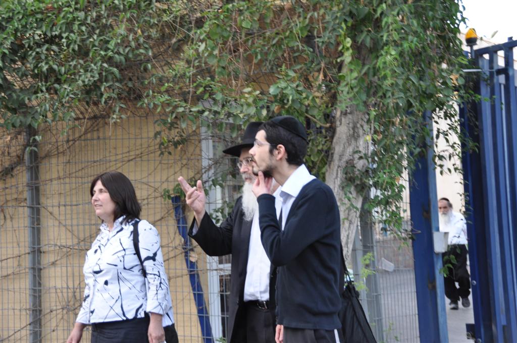 סיטבון משתחרר: החיוכים והחיבוקים ביציאה מהכלא