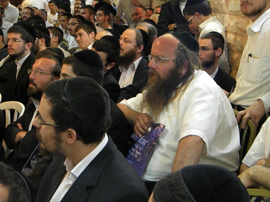 הרב אמנון יצחק על שוואקי: מושחת, לשבור קלטות שלו