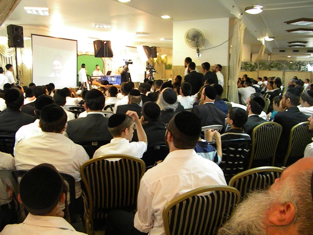 הרב אמנון יצחק על שוואקי: מושחת, לשבור קלטות שלו