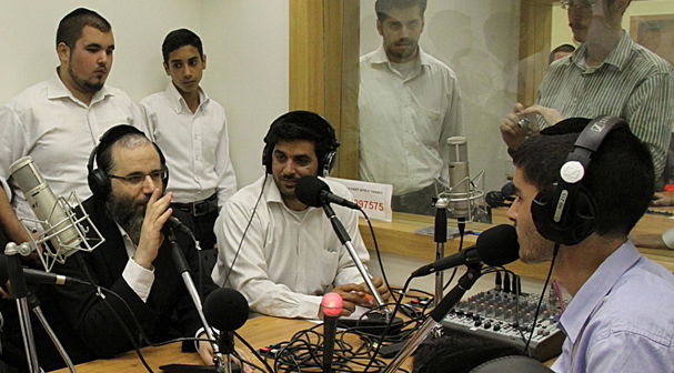 באולפן אחד: יידל, ברונר ושלמה כהן