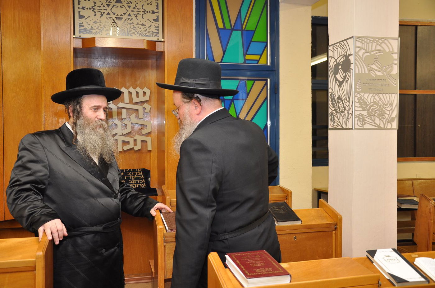 האדמו"ר קוזניץ הגיע לקעמפ של ישיבתו במושב צפריה