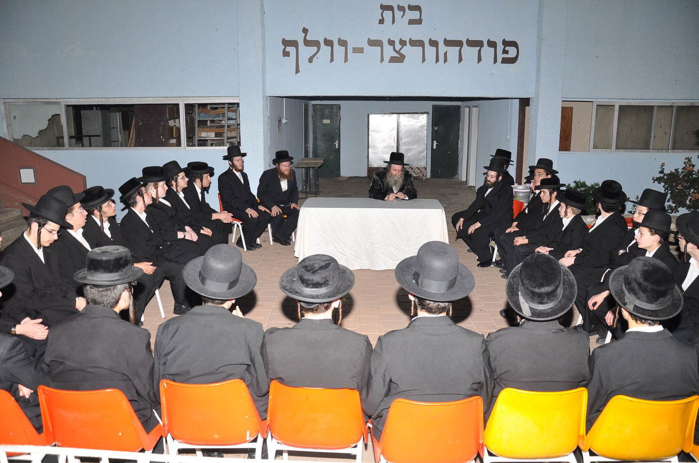 האדמו"ר קוזניץ הגיע לקעמפ של ישיבתו במושב צפריה