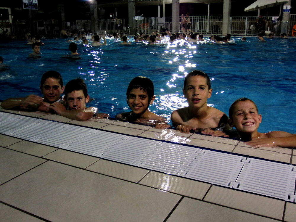 כיכר היום: מחנה-הקיץ של חב"ד