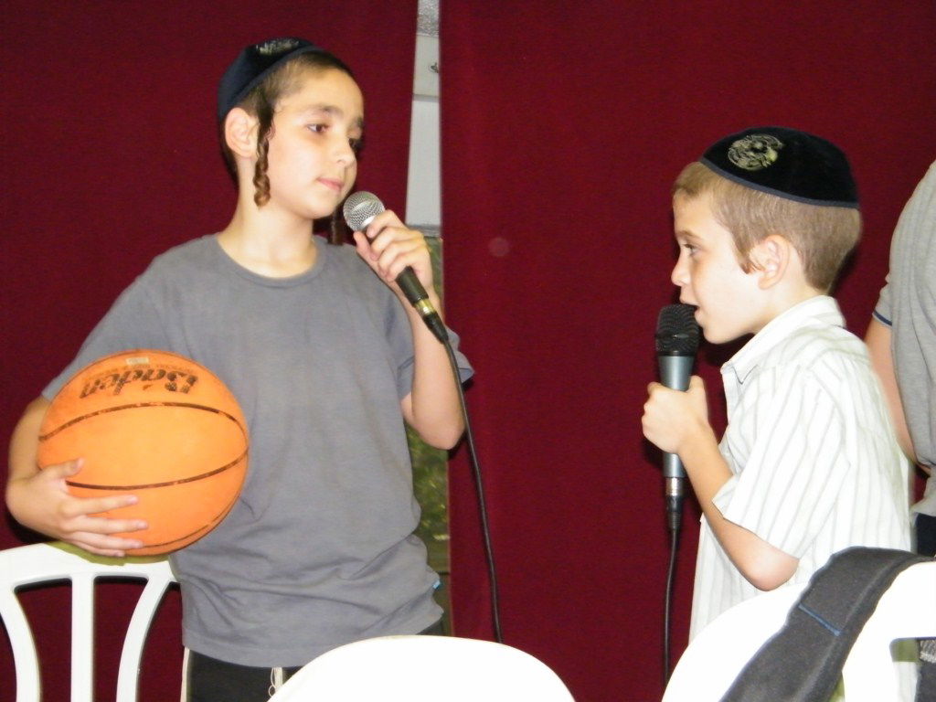 כיכר היום: מחנה-הקיץ של חב"ד