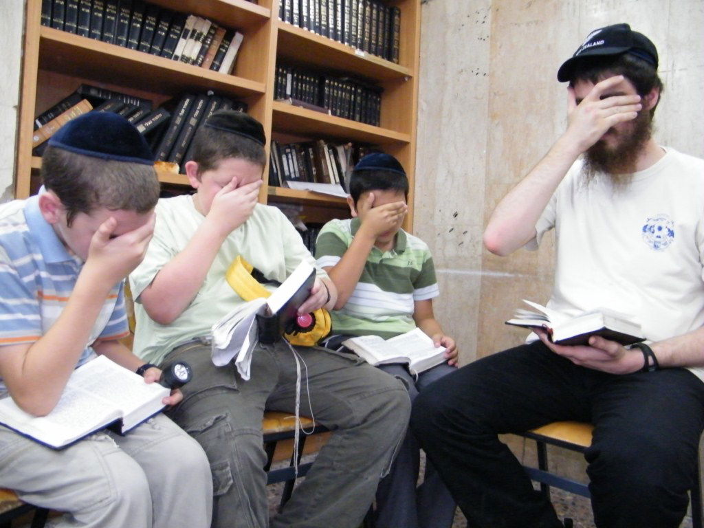 כיכר היום: מחנה-הקיץ של חב"ד