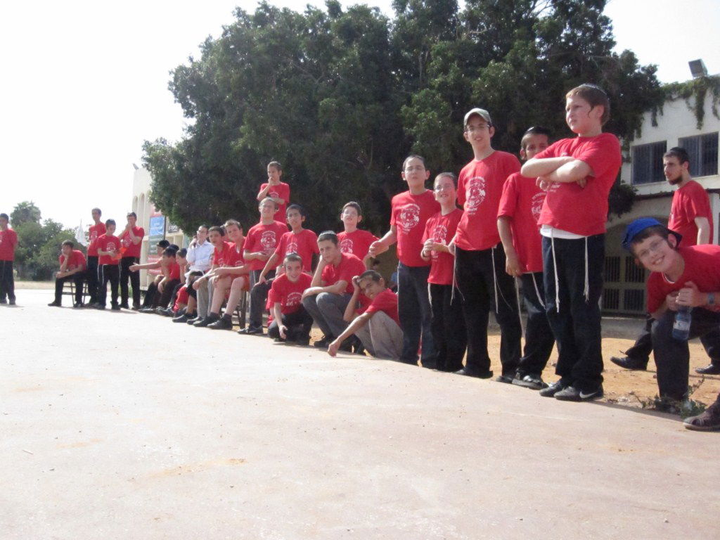 כיכר היום: מחנה-הקיץ של חב"ד