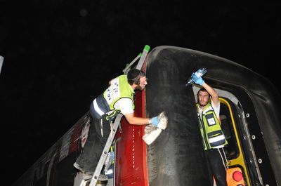 לראות ולבכות: מרגע הפינוי ועד לקדיש המצמרר בזירה