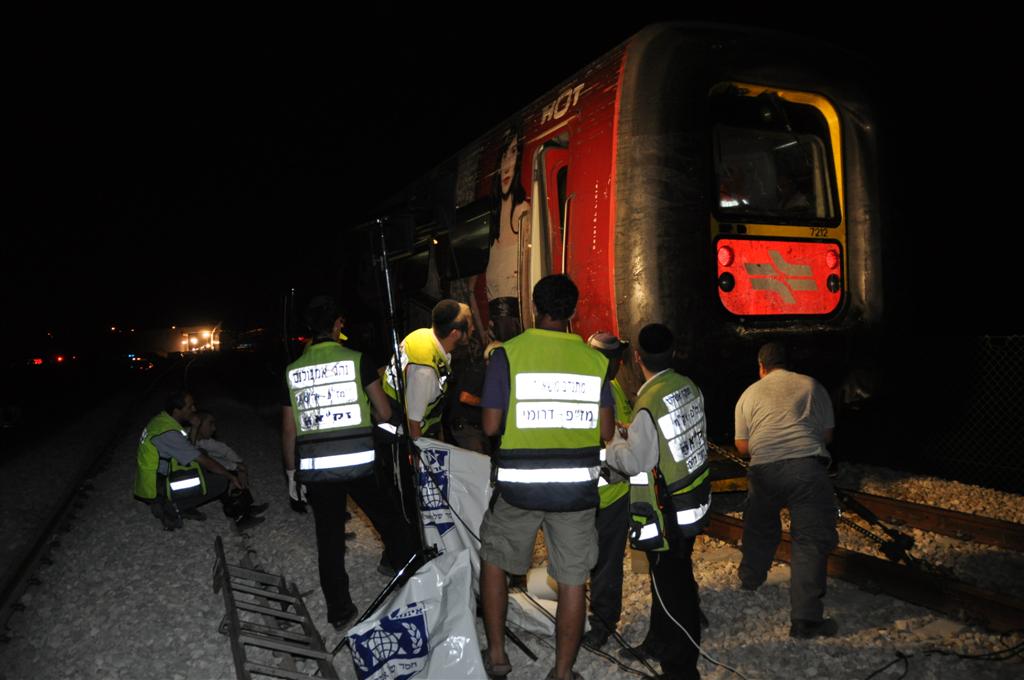 לראות ולבכות: מרגע הפינוי ועד לקדיש המצמרר בזירה
