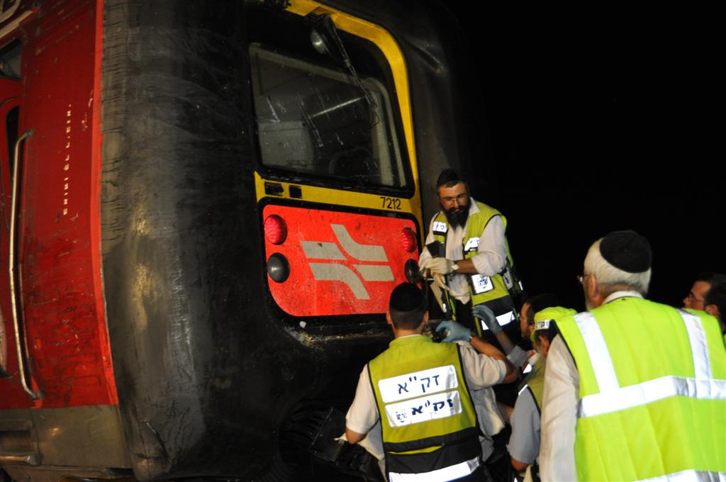 לראות ולבכות: מרגע הפינוי ועד לקדיש המצמרר בזירה